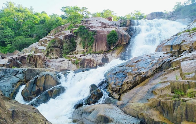मलांजकुडुम जलप्रपात / Malanjhkudum Falls