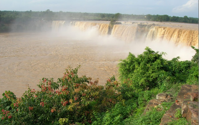 चित्रकोट जलप्रपात / Chitrakote Falls