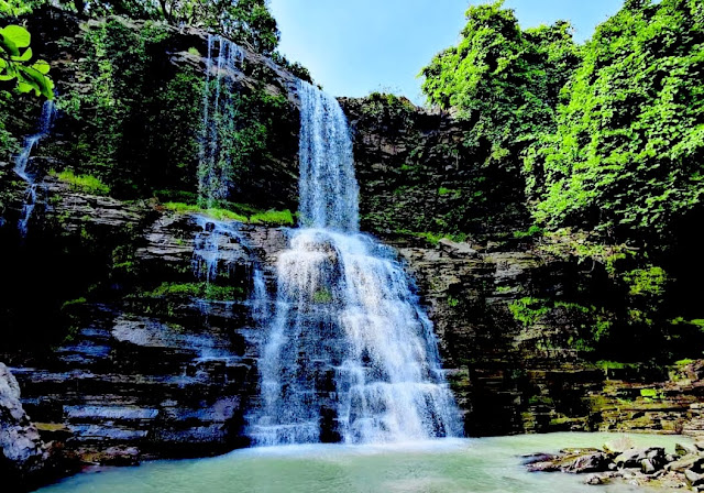 धसकुंड जलप्रपात / Dhaskund Falls