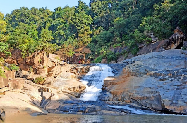 चर्रे-मर्रे जलप्रपात / Charre-Marre Falls