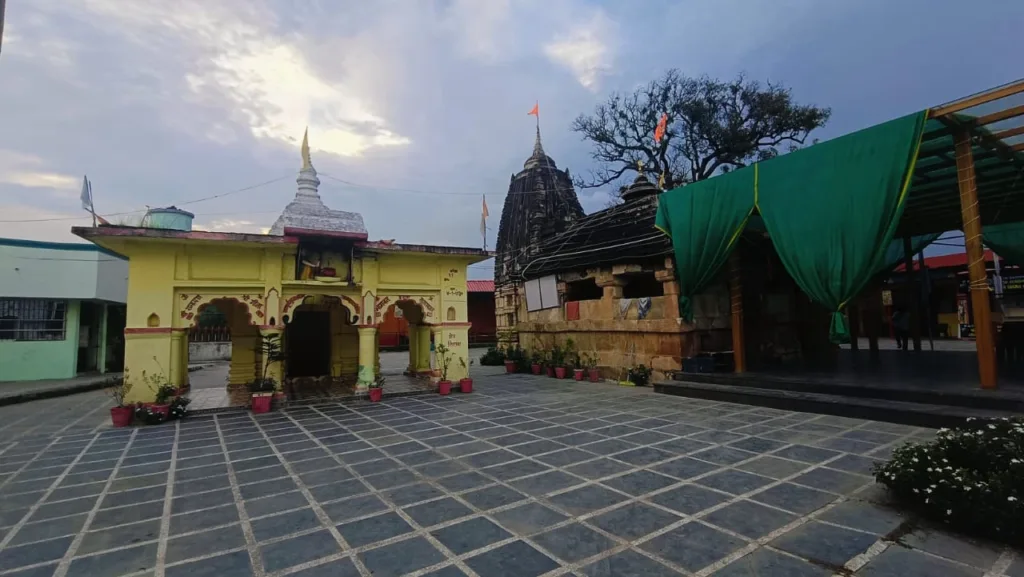 Karneshwar Mahadev Mandir कर्णेश्वर महादेव मंदिर (7).webp