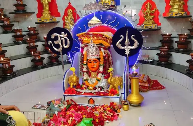 Ganga Maiya मंदिर, झलमला